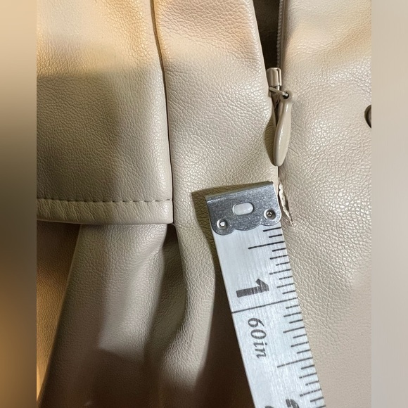 20. Maniere De Voir Faux leather Pants - Picture 11 of 16